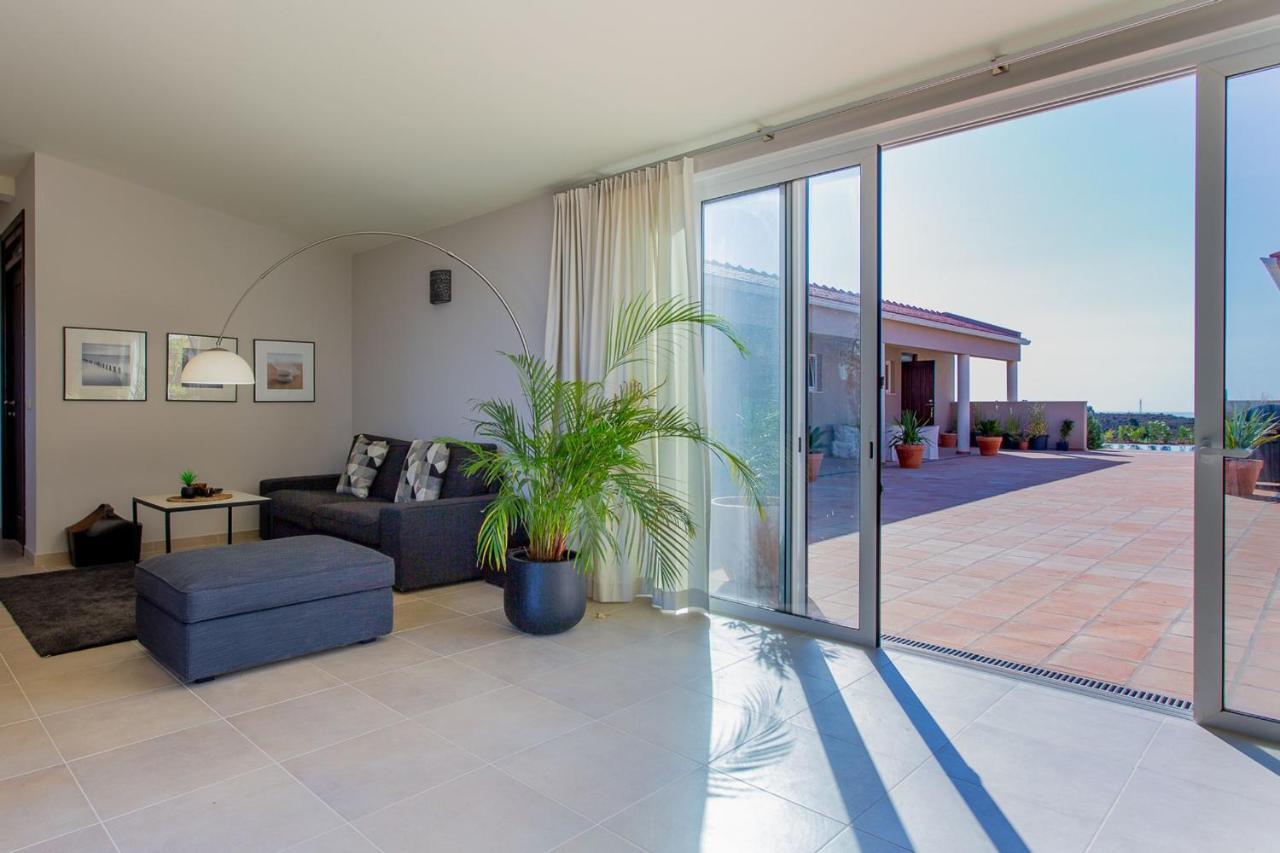 Corte Velada Guest House By Lovelystay Lagos Exterior foto
